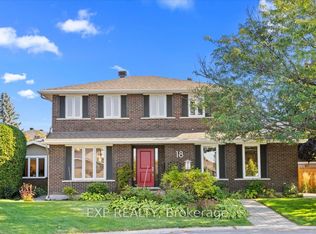 18 Ivylea St, Ottawa, ON K2G4X5