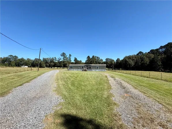 153 Slay Rd, Olla, LA 71465
