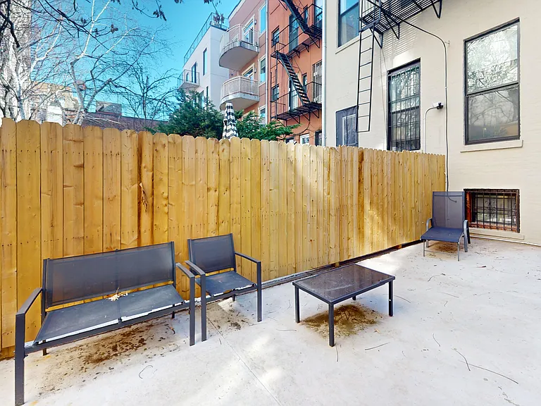 313 S 4th St #2C — Photo 10
