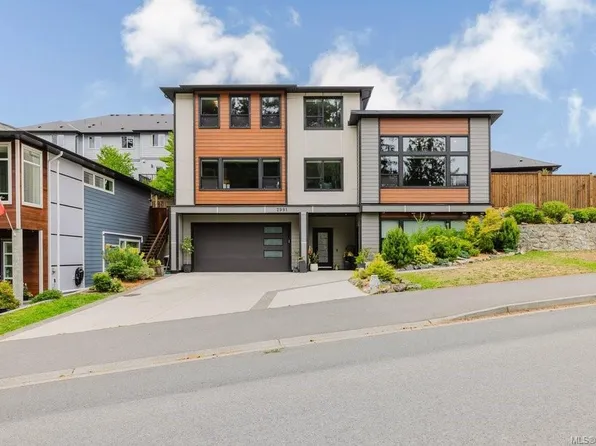 2991 Irwin Rd, Langford, BC V9B 5Y6