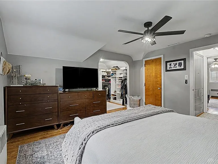 333 Thruston Blvd E — Photo 26