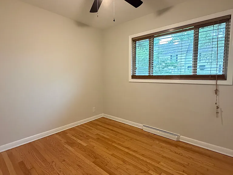 464 Quan Ave — Photo 21