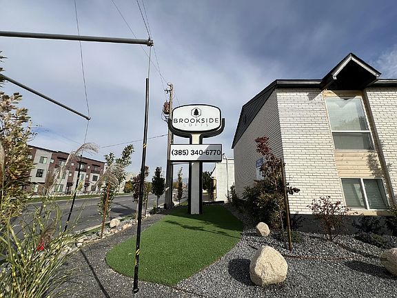 3rd image of 30 N Highway 89 #11