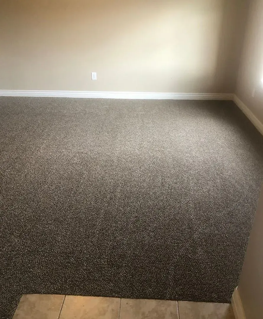 Charming 3 Bed 1.5 Bath Townhome in Rexburg! — Photo 2