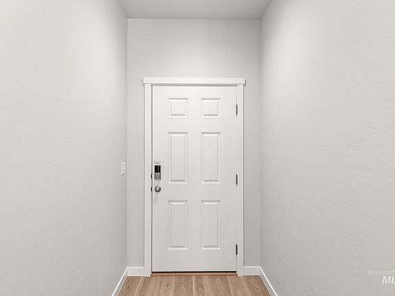 2nd image of 240 Caribou Ct