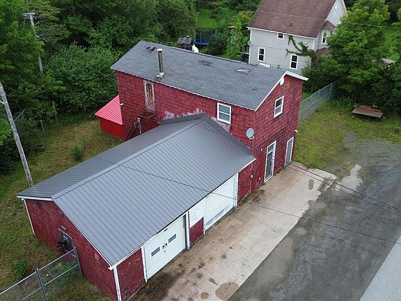 3rd image of 109 Main St