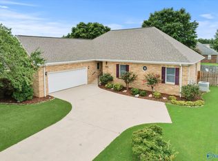 7103 Horse Hollow Dr SE, Owens Cross Roads, AL 35763