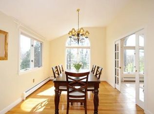 112 Pine Hill Rd, Bedford, MA 01730