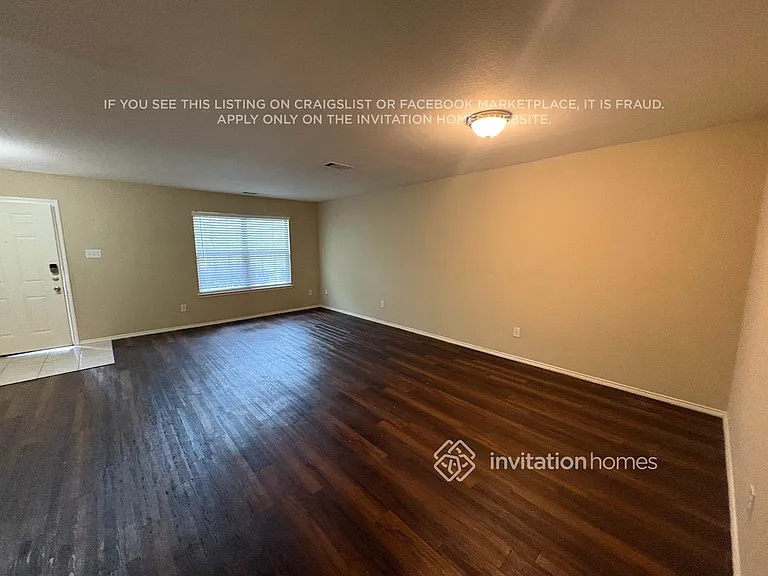 3878 Pinebluff Ln — Photo 2