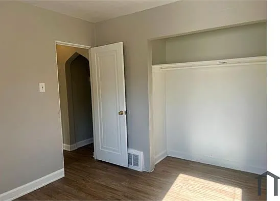 1590 S Syracuse St — Photo 14