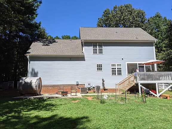 Home also has a rear patio to relax on!
