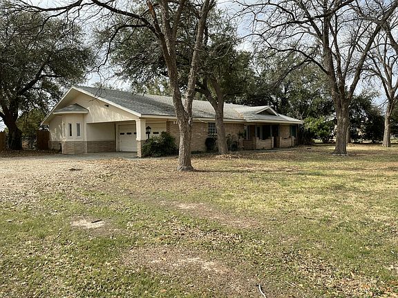 4th image of 3125 Country Club Rd