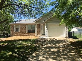 1 Saddleback Ct, O'Fallon, MO 63368