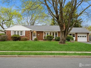 1117 Hazelwood Ave, Middlesex, NJ
