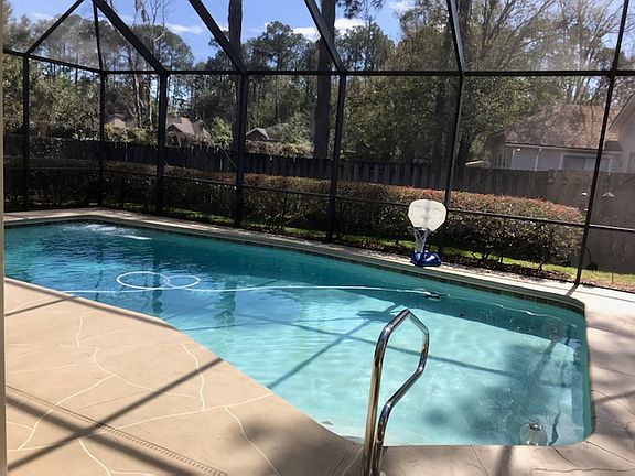 2nd image of 2830 Sweetholly Dr