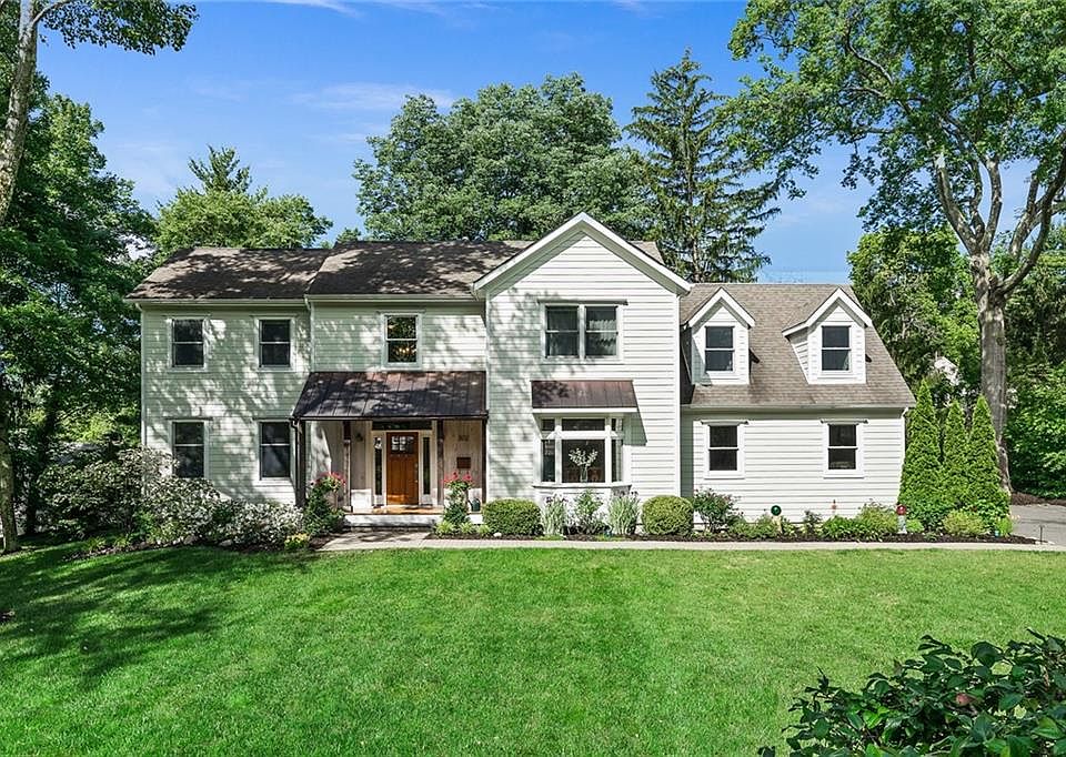 1st image of 302 Jefferson Rd