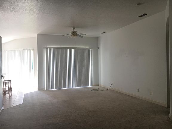 3rd image of 3577 Hoofprint Dr