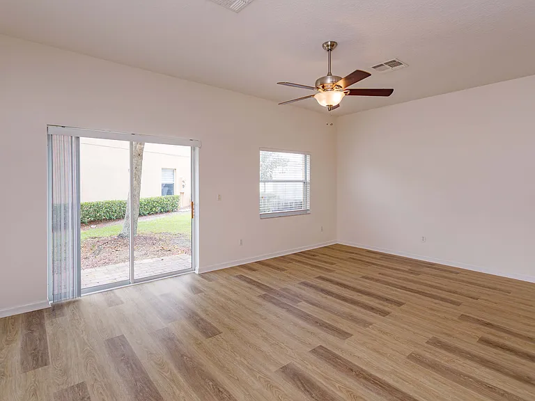 16460 Cedar Crest Dr — Photo 9