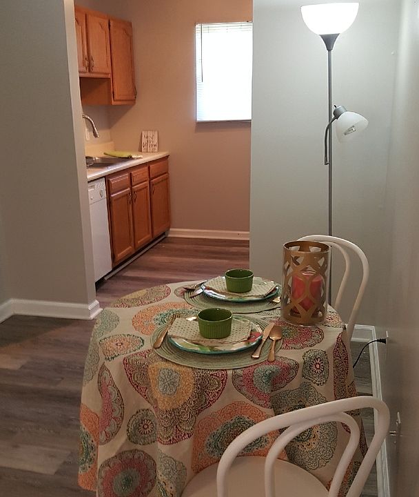 7 Chalet Village 16151619 Farmer 16151619 Farmer Ave Murray KY