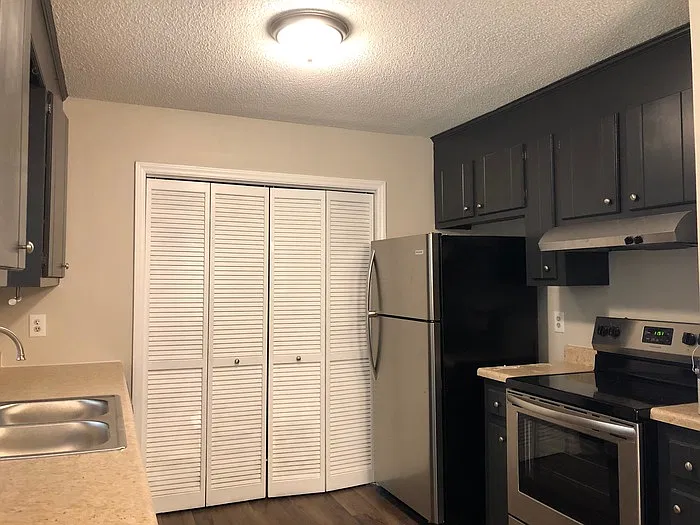 3 bed, 2.0 bath, 1157 sqft, $1,545 — Photo 3