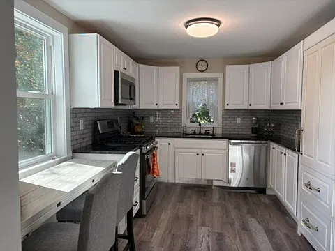 2 bed, 1000 sqft, $2,500 — Photo 2
