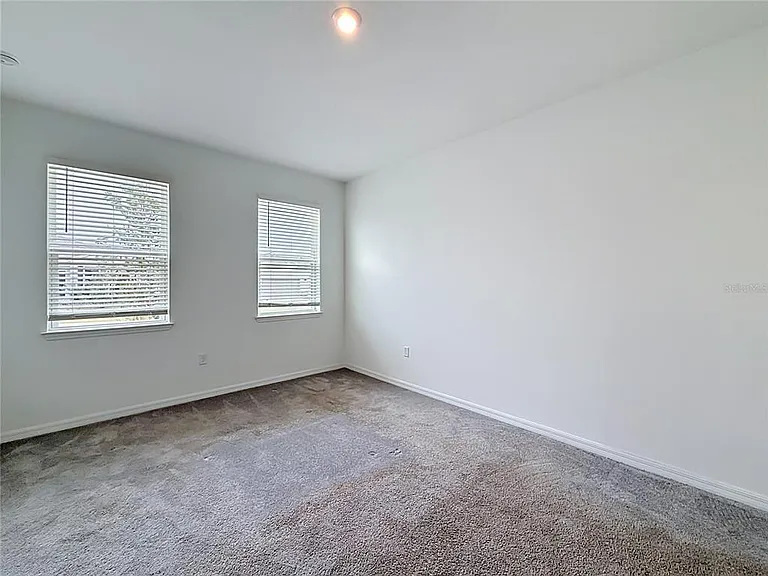 418 Quayside Ave — Photo 18