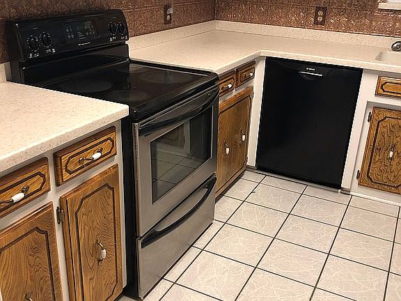 Kitchen with plenty storage 