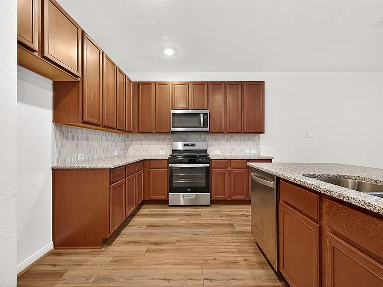 12602 Blue Jay Cove Ln — Photo 8