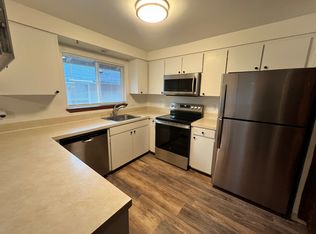 17030 Merlo Rd, Beaverton, OR 97003