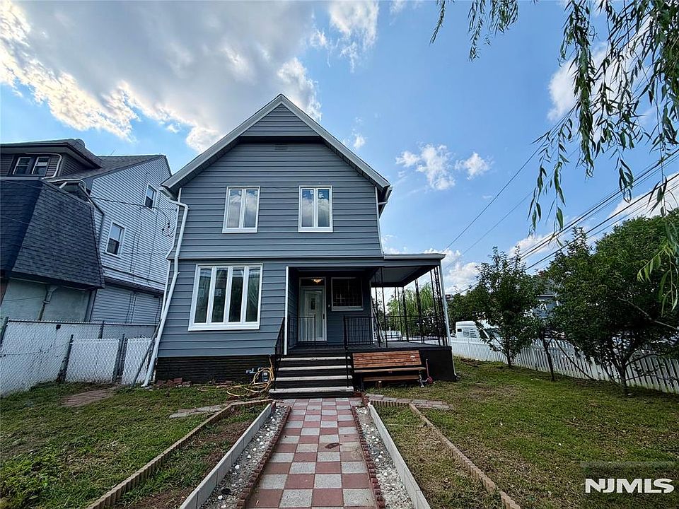 1st image of 39 Pangborn Place