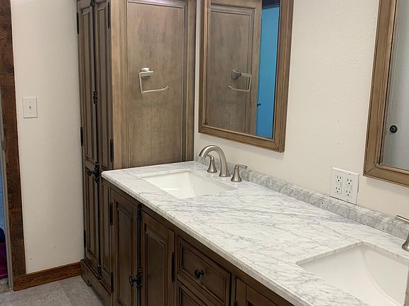 Main floor bathroom