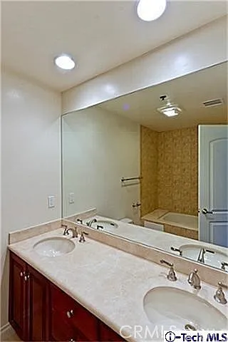 10214 Fernglen Ave #4 — Photo 7