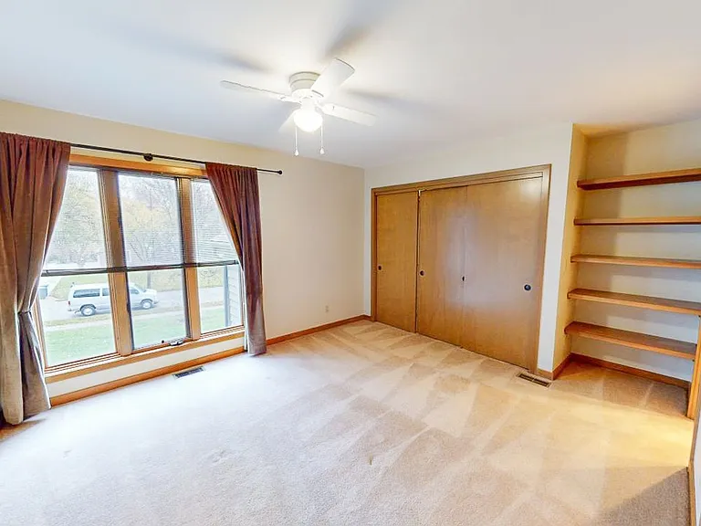 5790 Rushwood Dr — Photo 43