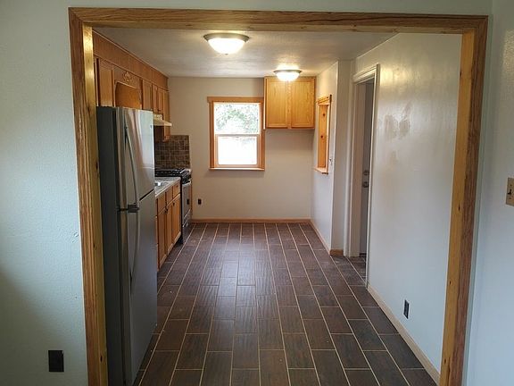 3rd image of 6596 Charles St