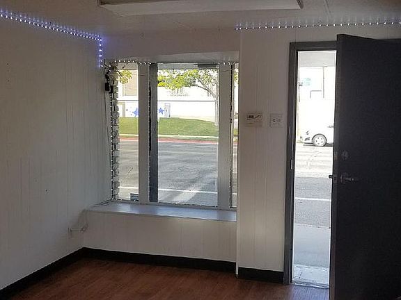 3rd image of 2580 S Main St