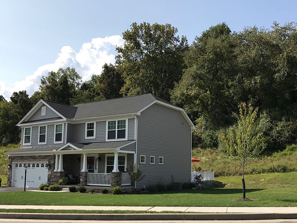 1st image of 72 Ashbrooke Ct