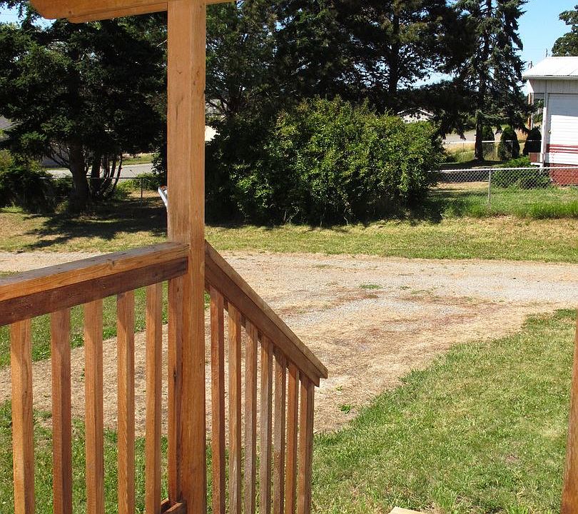 1st image of 968 Shawn Ave