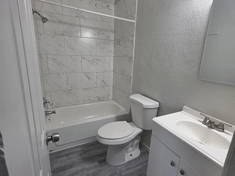 1001 N 32nd Ave #2 — Photo 7