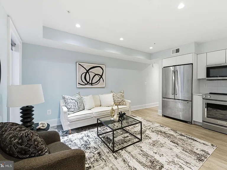 1465 Harvard St NW #B101 — Photo 5