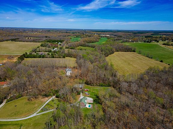 2nd image of 1 Deer Creek Ln
