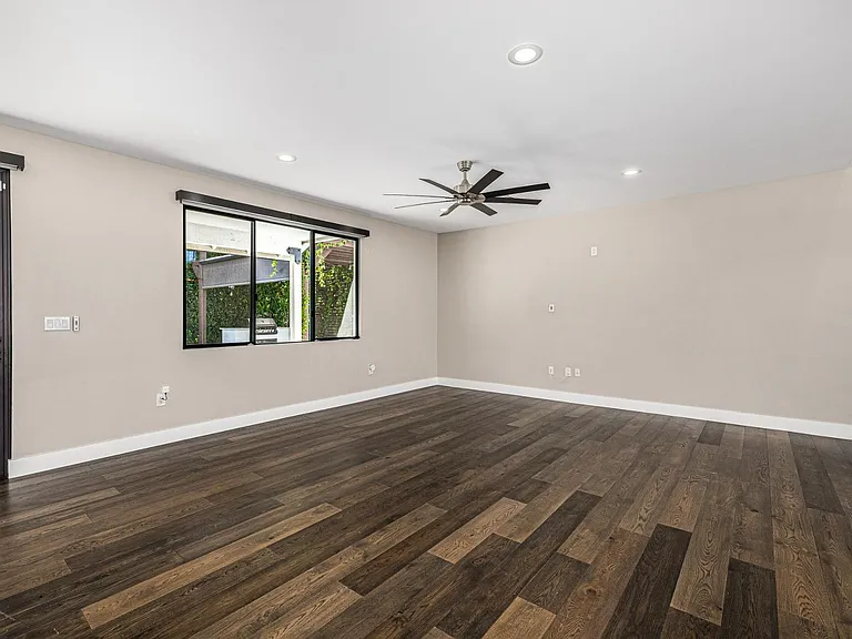 3821 E Devonshire Ave — Photo 12