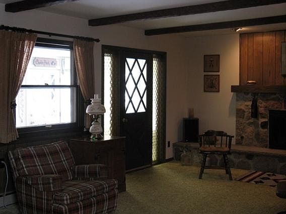 4th image of 1007 N 121st St