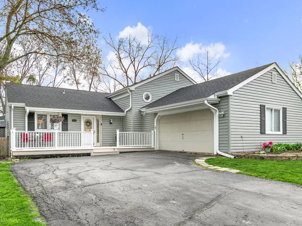 4931 Carriage Dr, Gurnee, IL 60031