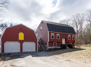 11 Stone Post Ln, Raymond, NH 03077