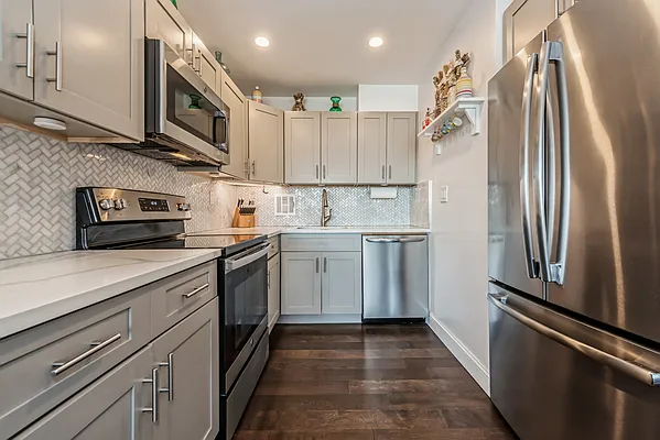 Sold by NY Space Finders Inc. | media 25