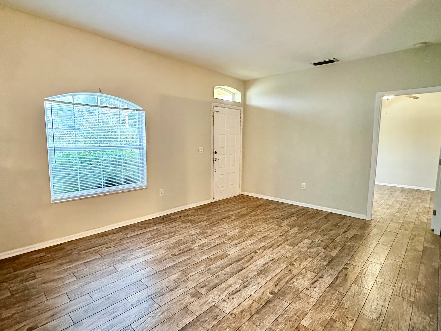 3 bed, 1508 sqft, $1,800 — Photo 3