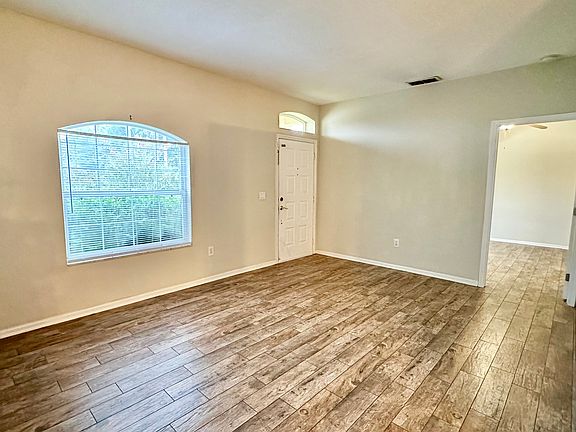 3rd image of 125 Whippoorwill Dr