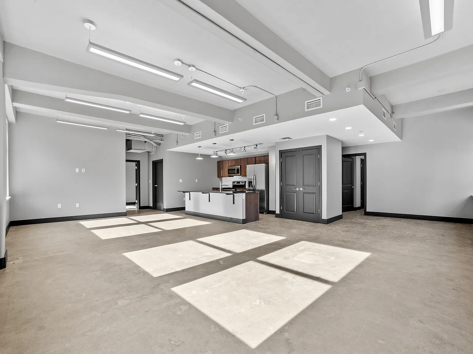 The Palace Apartments — Photo 1