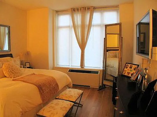 Rented by R New York | media 15