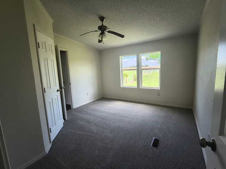 4735 E County Road 74 — Photo 31